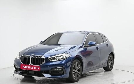 BMW 1 серия, 2020 год, 2 250 000 рублей, 2 фотография