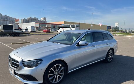Mercedes-Benz E-Класс, 2021 год, 3 900 000 рублей, 2 фотография
