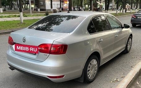Volkswagen Jetta VI, 2013 год, 685 000 рублей, 2 фотография