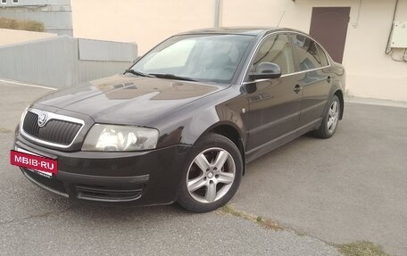 Skoda Superb III рестайлинг, 2007 год, 700 000 рублей, 2 фотография