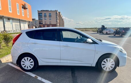 Hyundai Solaris II рестайлинг, 2011 год, 650 000 рублей, 2 фотография