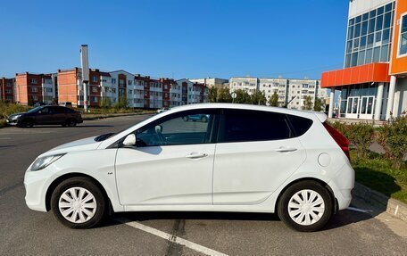 Hyundai Solaris II рестайлинг, 2011 год, 650 000 рублей, 3 фотография