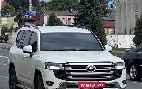 Toyota Land Cruiser, 2021 год, 7 800 000 рублей, 2 фотография