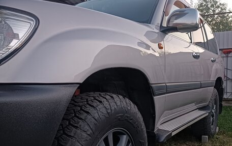 Toyota Land Cruiser 100 рестайлинг 2, 2003 год, 2 870 000 рублей, 3 фотография