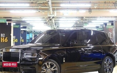 Rolls-Royce Cullinan, 2023 год, 39 821 680 рублей, 2 фотография