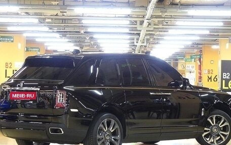 Rolls-Royce Cullinan, 2023 год, 39 821 680 рублей, 3 фотография