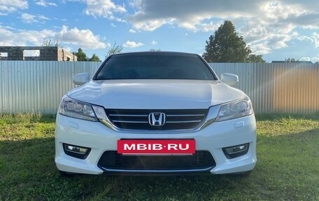 Honda Accord IX рестайлинг, 2013 год, 2 150 000 рублей, 2 фотография