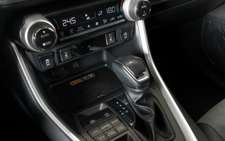 Toyota RAV4, 2024 год, 3 572 600 рублей, 5 фотография