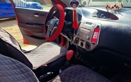 Hyundai i20 IB рестайлинг, 2010 год, 650 000 рублей, 3 фотография