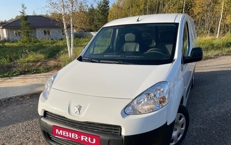 Peugeot Partner II рестайлинг 2, 2015 год, 1 400 000 рублей, 4 фотография