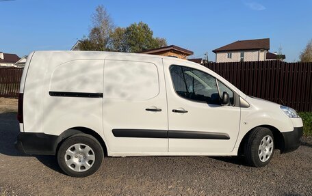 Peugeot Partner II рестайлинг 2, 2015 год, 1 400 000 рублей, 5 фотография