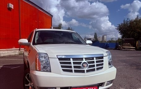 Cadillac Escalade III, 2010 год, 2 750 000 рублей, 3 фотография