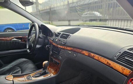 Mercedes-Benz E-Класс, 2003 год, 630 000 рублей, 3 фотография