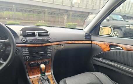 Mercedes-Benz E-Класс, 2003 год, 630 000 рублей, 5 фотография