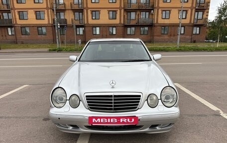 Mercedes-Benz E-Класс, 2002 год, 650 000 рублей, 4 фотография