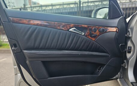 Mercedes-Benz E-Класс, 2003 год, 630 000 рублей, 10 фотография