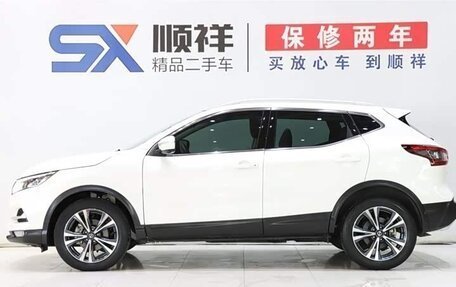 Nissan Qashqai, 2022 год, 1 950 000 рублей, 4 фотография