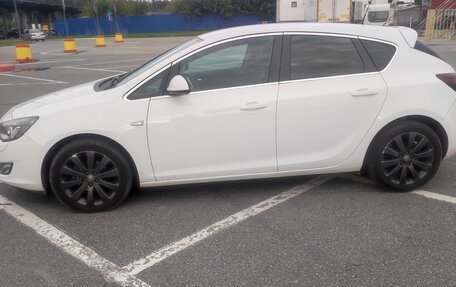 Opel Astra J, 2012 год, 650 000 рублей, 6 фотография