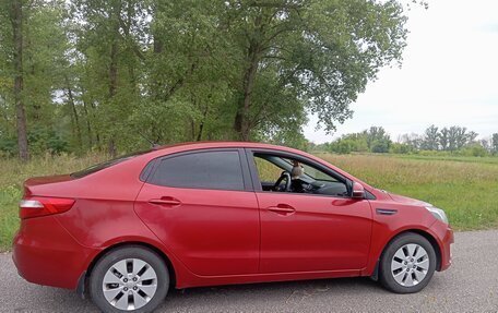 KIA Rio III рестайлинг, 2012 год, 560 000 рублей, 2 фотография
