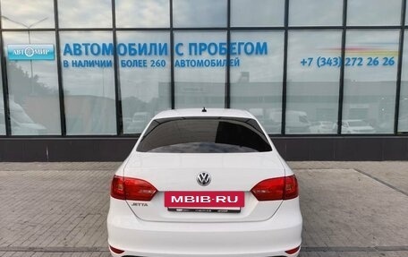 Volkswagen Jetta VI, 2012 год, 935 000 рублей, 4 фотография
