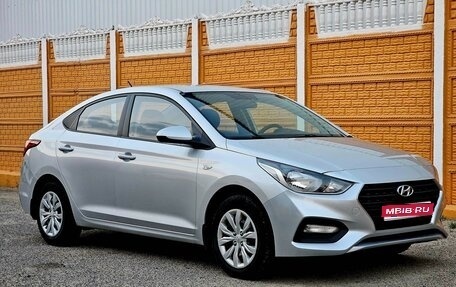 Hyundai Solaris II рестайлинг, 2018 год, 1 275 000 рублей, 1 фотография