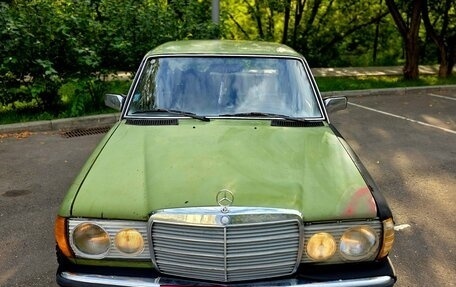 Mercedes-Benz W123, 1980 год, 199 000 рублей, 2 фотография