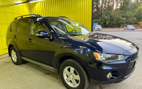 Mitsubishi Outlander III рестайлинг 3, 2011 год, 1 041 000 рублей, 3 фотография