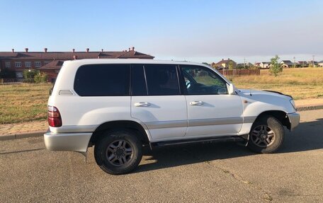 Toyota Land Cruiser 100 рестайлинг 2, 2000 год, 800 000 рублей, 2 фотография