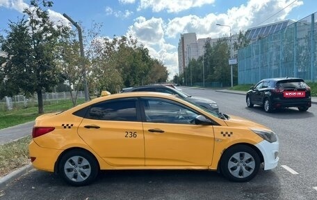 Hyundai Solaris II рестайлинг, 2015 год, 500 000 рублей, 4 фотография