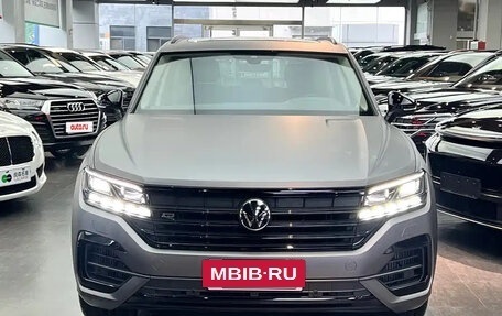 Volkswagen Touareg III, 2022 год, 4 800 060 рублей, 2 фотография