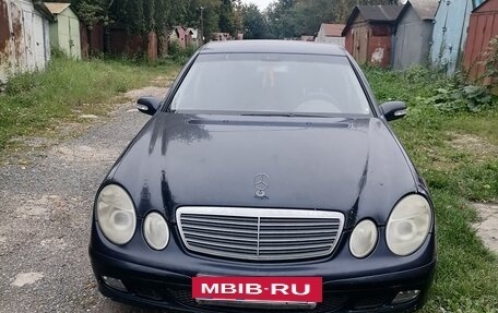 Mercedes-Benz E-Класс, 2002 год, 310 000 рублей, 2 фотография