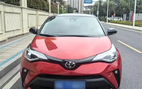 Toyota C-HR I рестайлинг, 2021 год, 1 409 222 рублей, 2 фотография