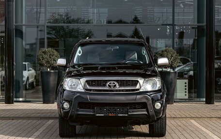 Toyota Hilux VII, 2011 год, 1 955 000 рублей, 2 фотография
