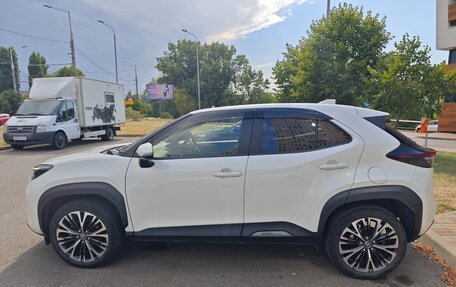 Toyota Yaris Cross, 2021 год, 2 350 000 рублей, 2 фотография