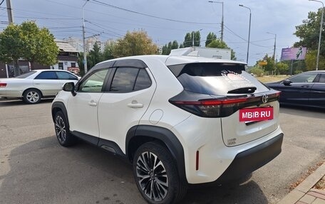 Toyota Yaris Cross, 2021 год, 2 350 000 рублей, 3 фотография