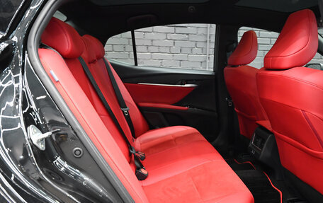 Toyota Camry, 2024 год, 3 990 000 рублей, 12 фотография