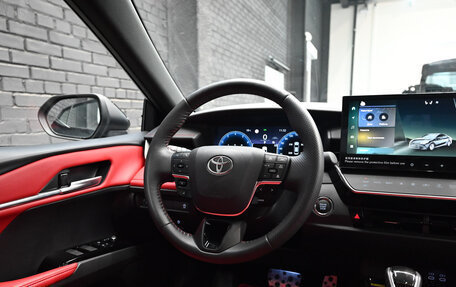 Toyota Camry, 2024 год, 3 990 000 рублей, 16 фотография