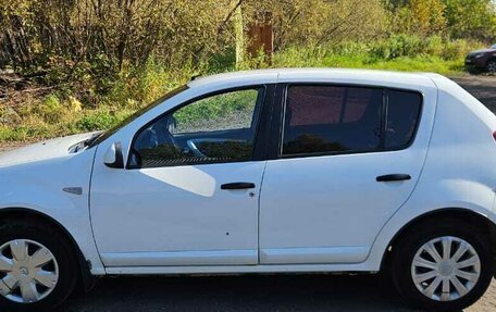 Renault Sandero I, 2010 год, 590 000 рублей, 2 фотография