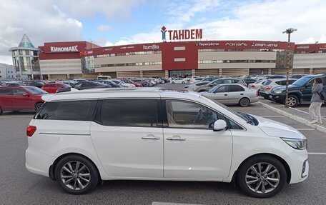 KIA Carnival III, 2019 год, 3 200 000 рублей, 3 фотография