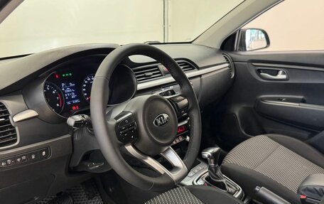 KIA Rio IV, 2018 год, 1 327 000 рублей, 12 фотография