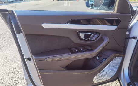 Lamborghini Urus I, 2020 год, 21 000 000 рублей, 19 фотография