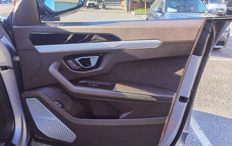 Lamborghini Urus I, 2020 год, 21 000 000 рублей, 33 фотография