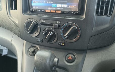 Nissan NV200, 2012 год, 1 200 000 рублей, 11 фотография