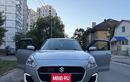 Suzuki Swift V, 2020 год, 1 600 000 рублей, 32 фотография