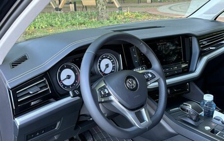 Volkswagen Touareg III, 2018 год, 4 899 999 рублей, 20 фотография