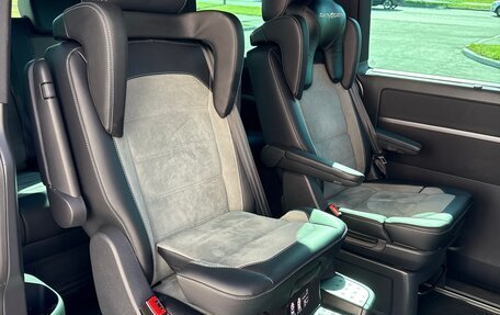 Volkswagen Multivan T6 рестайлинг, 2020 год, 6 500 000 рублей, 5 фотография