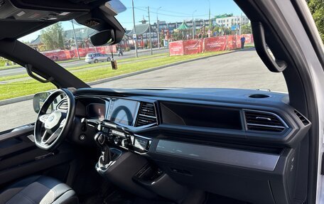 Volkswagen Multivan T6 рестайлинг, 2020 год, 6 500 000 рублей, 6 фотография