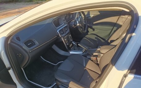 Volvo V40 II рестайлинг, 2015 год, 1 250 000 рублей, 11 фотография