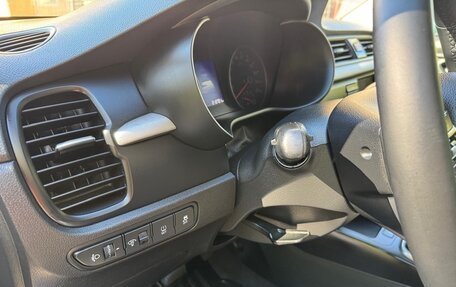 KIA Rio IV, 2018 год, 997 000 рублей, 13 фотография