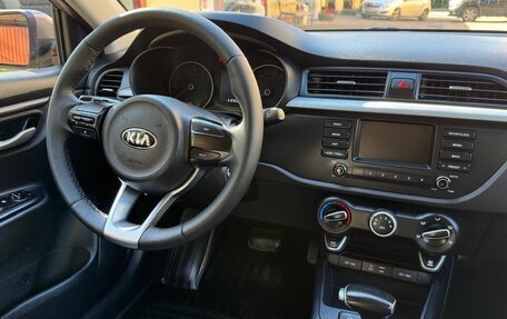 KIA Rio IV, 2018 год, 997 000 рублей, 14 фотография